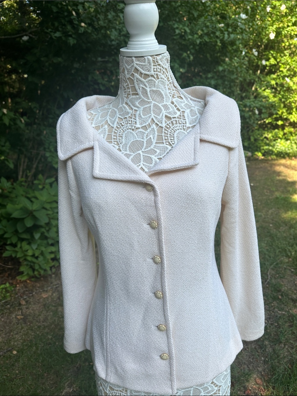 St. John Collection Cream Textured Button Front Jacket - Picture 6 of 7